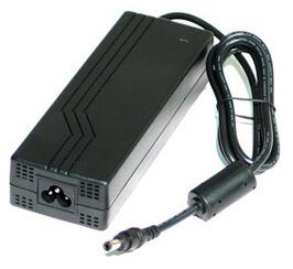 AC-DC 12V, 10A/120W Schaltnetzteil mit 5x2,5mm Hoh